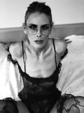 OnlyFans cuenta meryblonde header 2