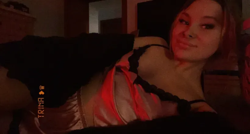 OnlyFans cuenta trinaaaxoxo header 2