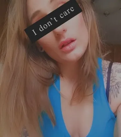 OnlyFans cuenta emby671 header 2