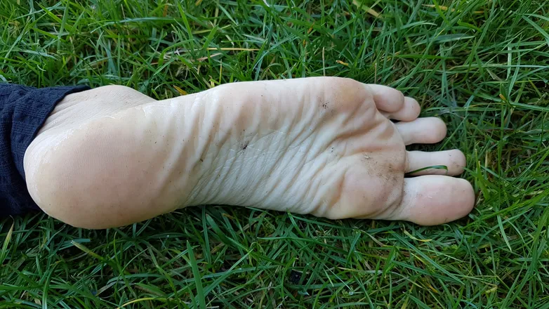 OnlyFans cuenta reys_feet header 2