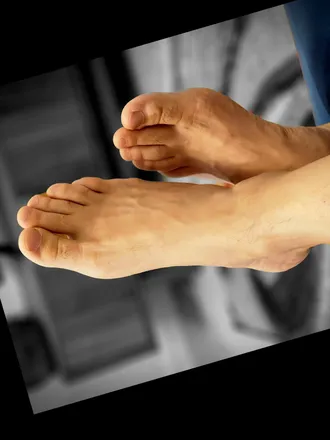 OnlyFans cuenta lickableitalianfeet header 2