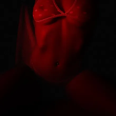 OnlyFans cuenta honeyredxx header 2