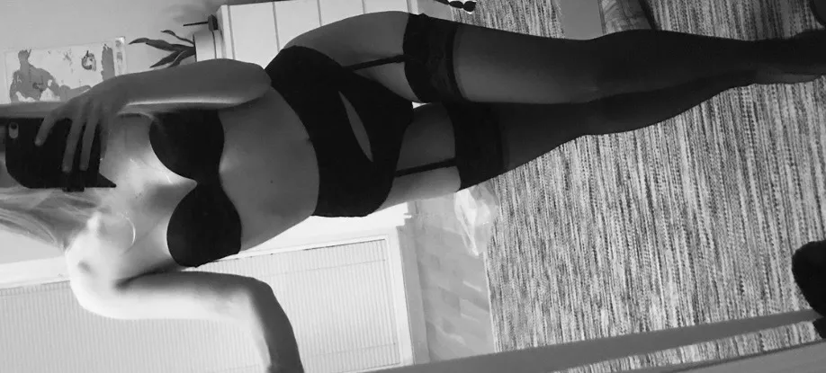 OnlyFans cuenta doseofrosie header 1
