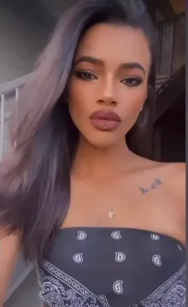OnlyFans account  light_lavender avatar 1