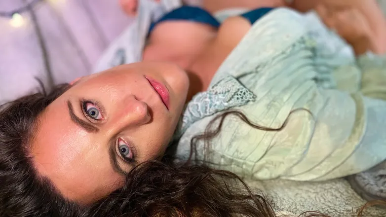 OnlyFans cuenta themaemonroe header 2