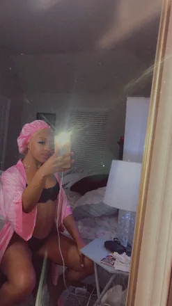 OnlyFans cuenta foreveramour header 2