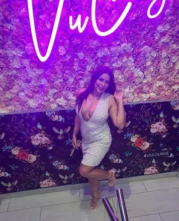 OnlyFans cuenta eemilyxxx header 2