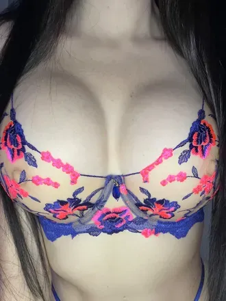 OnlyFans cuenta emer_aldx header 2