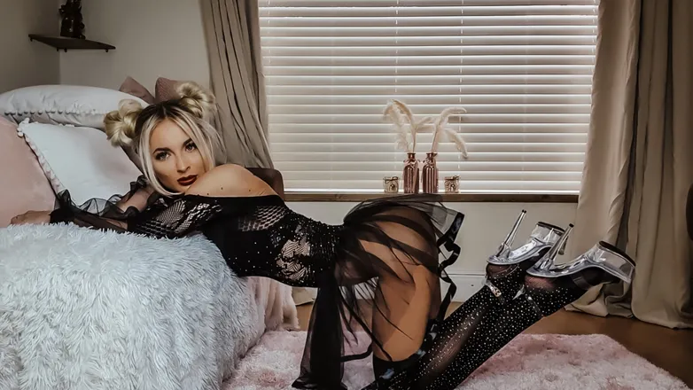 OnlyFans cuenta hollymay420 header 2