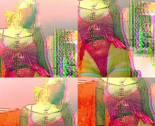 OnlyFans cuenta zebraprintwarcrimes69 header 2