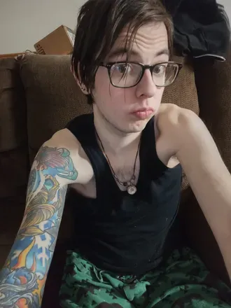 OnlyFans account  retrorising_ avatar 1