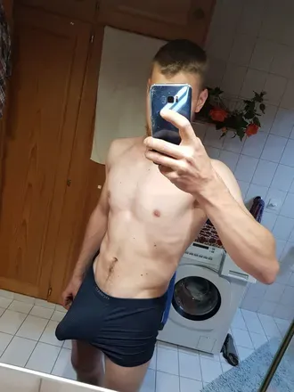 OnlyFans cuenta swissjerker avatar 1