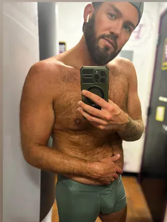OnlyFans account  tomasplease avatar 1