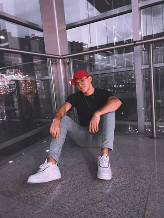 OnlyFans cuenta lorenzs header 2