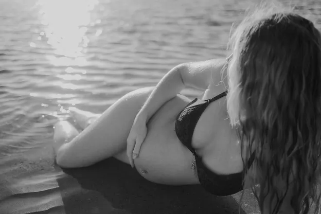 OnlyFans cuenta officiallypregnant header 2