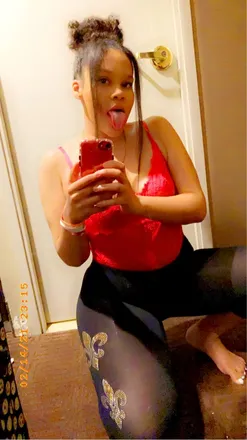 OnlyFans cuenta yellababy2002 header 2