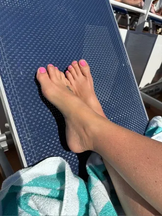 OnlyFans cuenta cougarsexytoes header 2