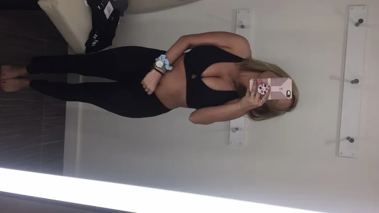 OnlyFans cuenta lubequeen4 header 2