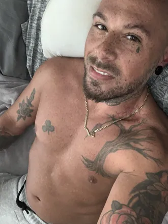 OnlyFans cuenta u70302504 header 2