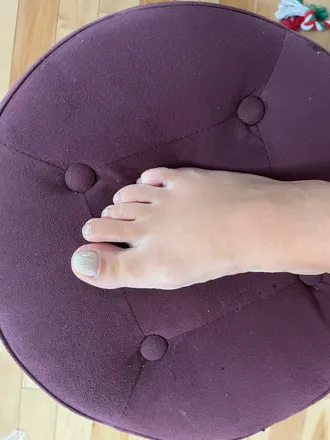 OnlyFans cuenta kindlittlefeet header 2