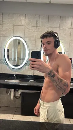 OnlyFans cuenta hungcruising avatar 1