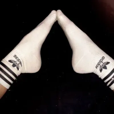 OnlyFans cuenta feetloover20 avatar 1