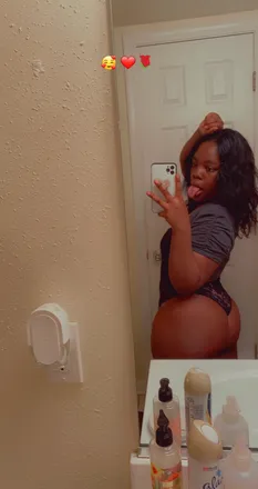 OnlyFans cuenta shebeentorchy header 2