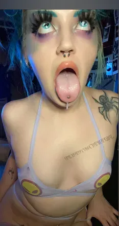 OnlyFans cuenta cyanidegirl avatar 1