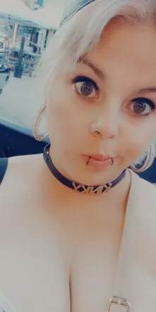 OnlyFans account  kamyhawkshaw avatar 1