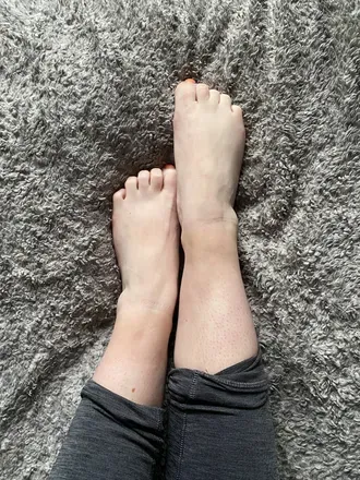 OnlyFans cuenta simplyfeet11 avatar 1