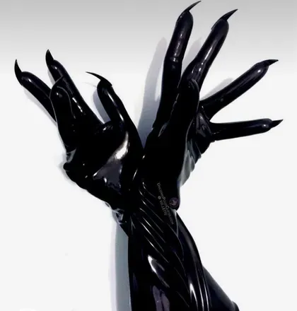 OnlyFans account  ladyfetichenoir avatar 1