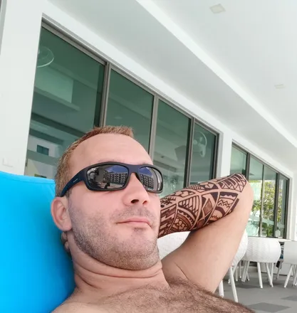 OnlyFans cuenta u215805590 header 2