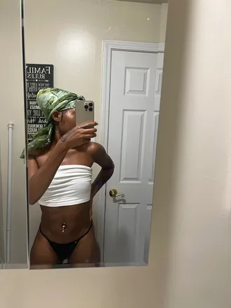 OnlyFans cuenta allaboutnaomi header 2