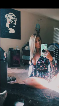 OnlyFans account  cornflakes007 header 2