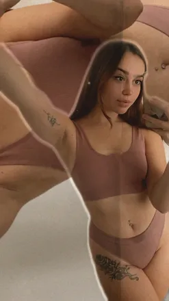 OnlyFans cuenta emilyxstan header 2