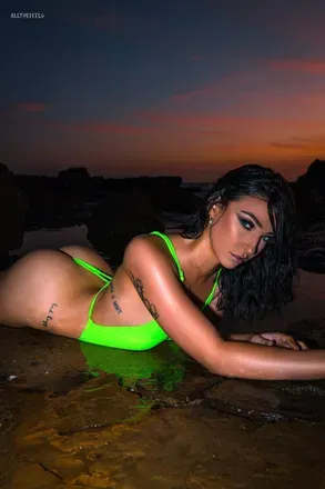 OnlyFans account  cleo_x header 2