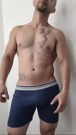 OnlyFans account  valiente77 header 2