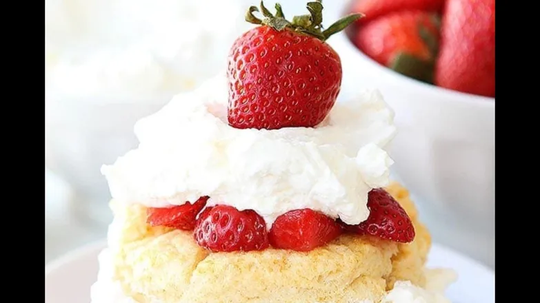 OnlyFans cuenta strawberrytallcakes header 2