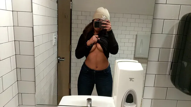 OnlyFans cuenta leylani1 avatar 1