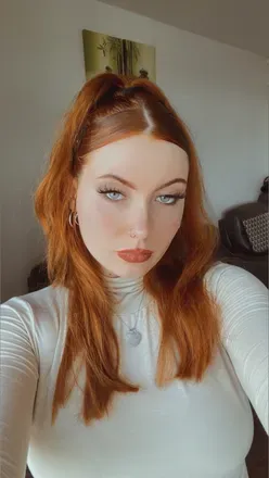 OnlyFans account  lunalynnx avatar 1