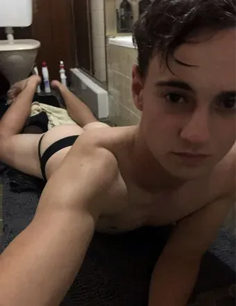 OnlyFans account  wadeaaron avatar 1