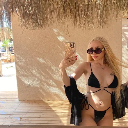 OnlyFans account  arminabrt header 2
