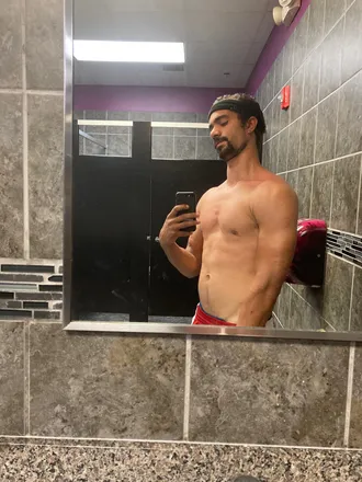 OnlyFans cuenta lastchanceproductions header 2