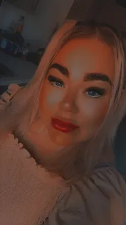 OnlyFans account  mininallsters avatar 1