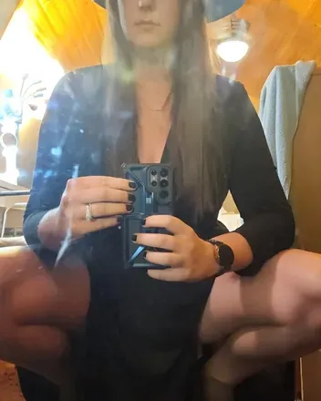 OnlyFans cuenta nelahotwife avatar 1