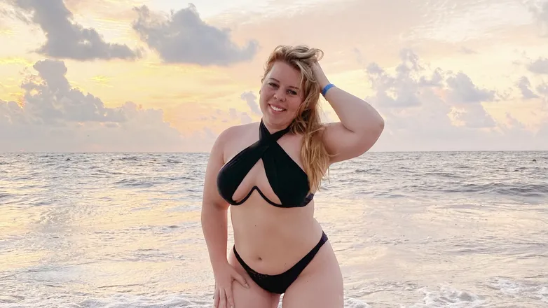 OnlyFans account  sexilexismile header 2