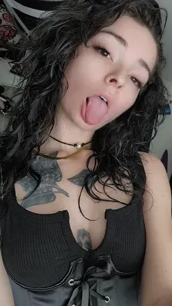 OnlyFans cuenta yummyfeen avatar 1
