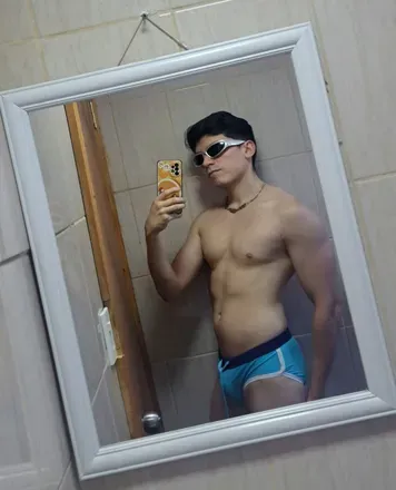 OnlyFans account  alexiz_ed header 2