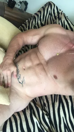 OnlyFans cuenta alemaolindo header 2