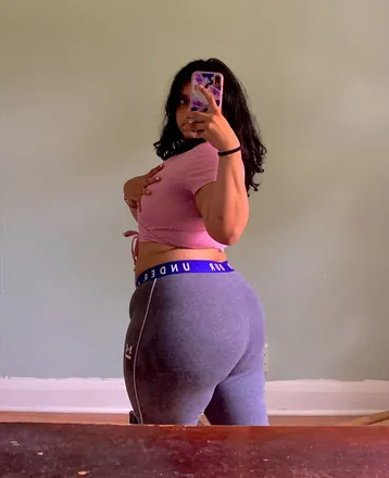 OnlyFans cuenta arialovell77 header 2